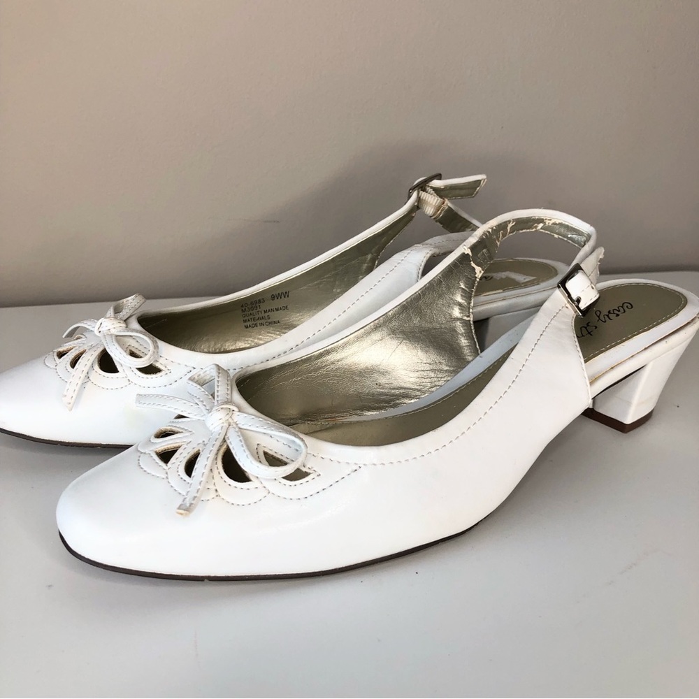 Vintage Easy Street White vegan Leather Slingback Bow Shoes 9 WIDE